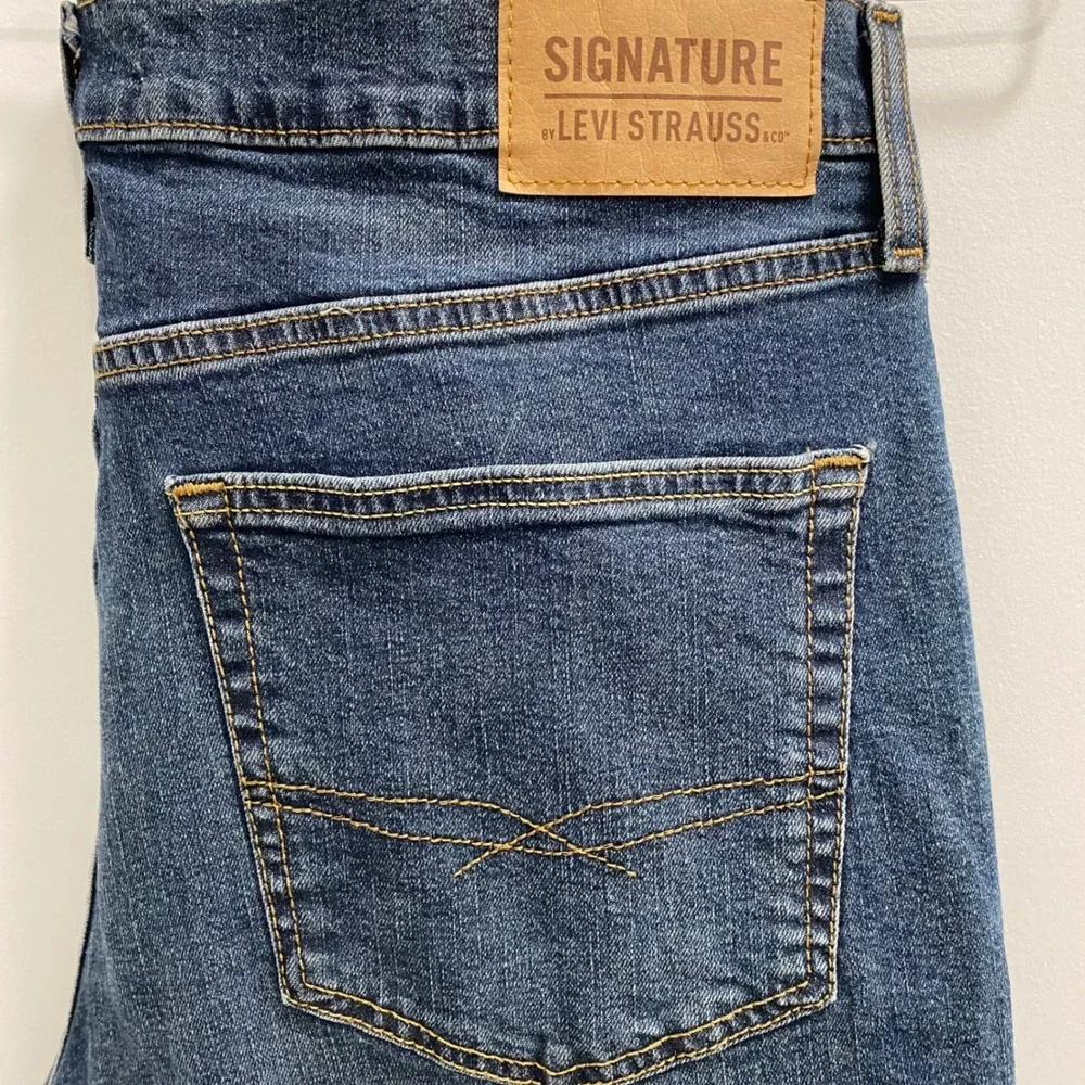 Signature by Levi Strauss Jeans Mens 36x32 Blue Straight Fit WaterLess Denim